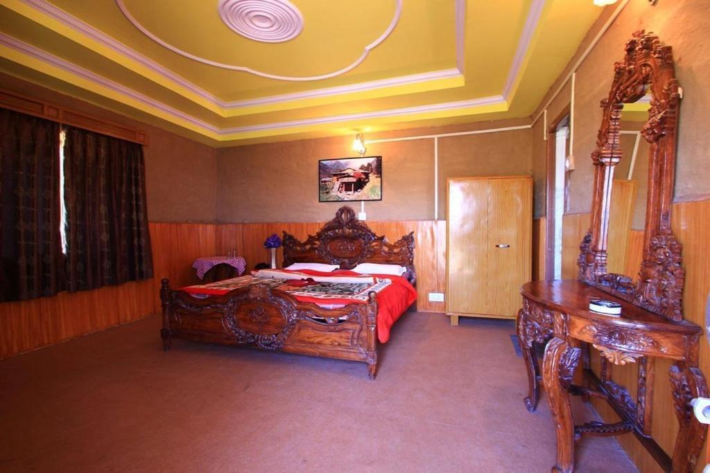 Oyo 43476 Vatika Resort Шимла Стая снимка