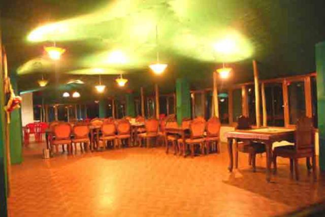 Oyo 43476 Vatika Resort Шимла Екстериор снимка