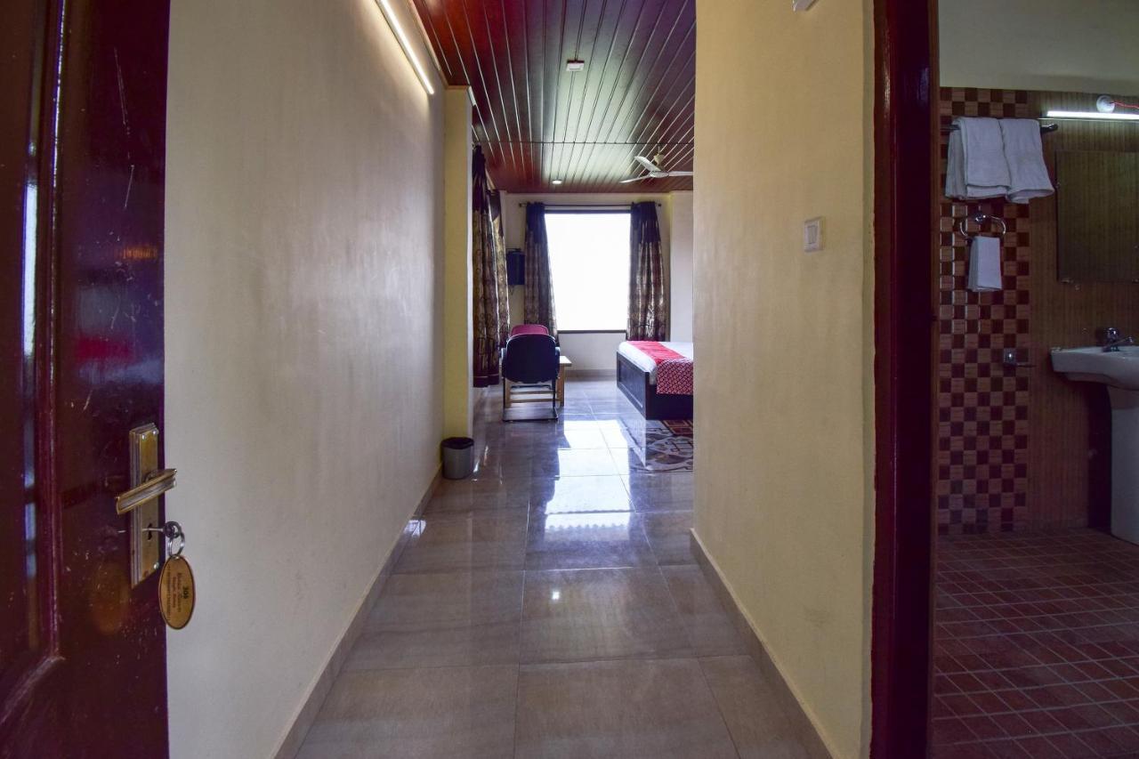Oyo 43476 Vatika Resort Шимла Екстериор снимка